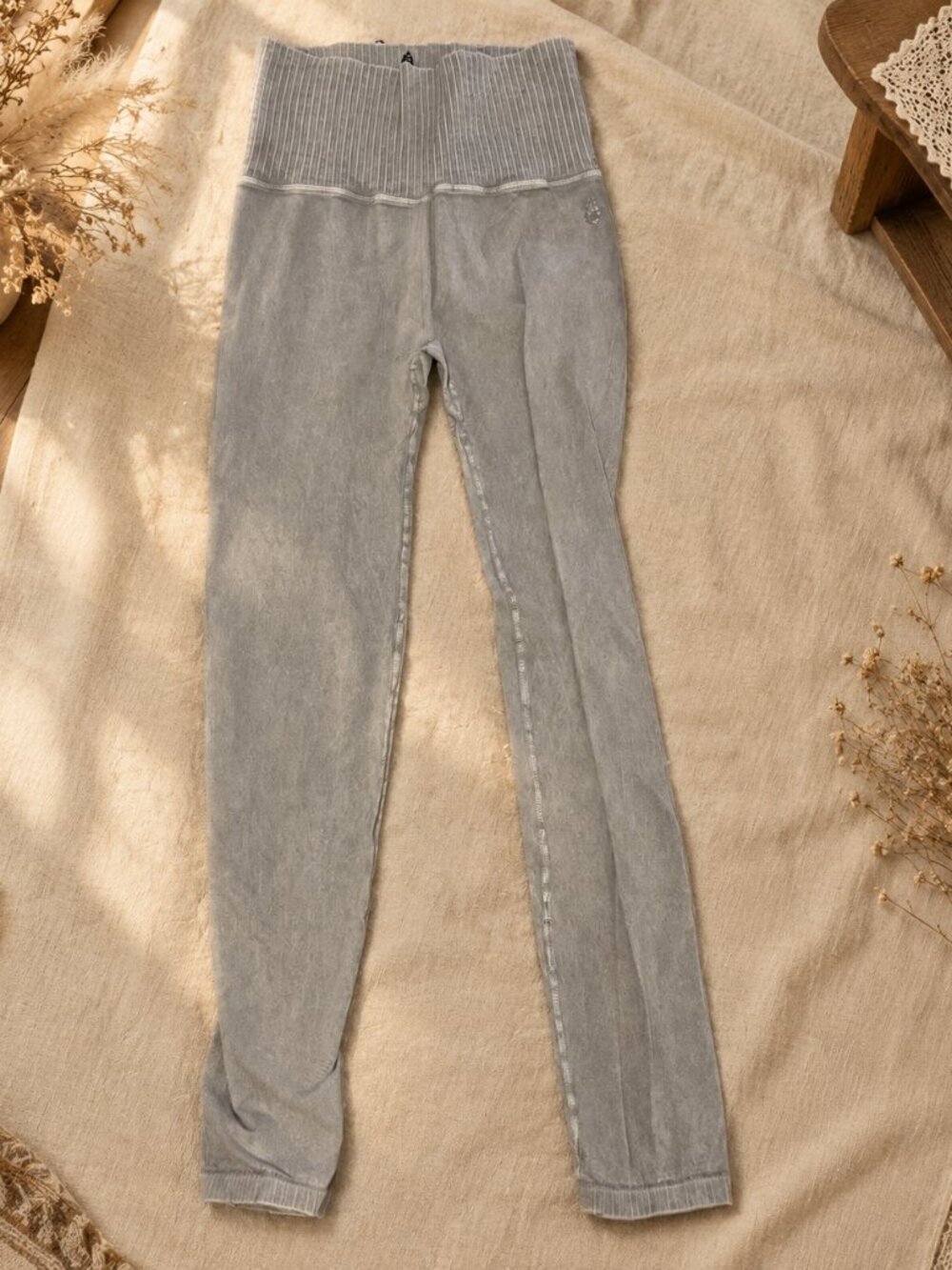 FREE PEOPLE Good Karma Yoga Pants — Size Small